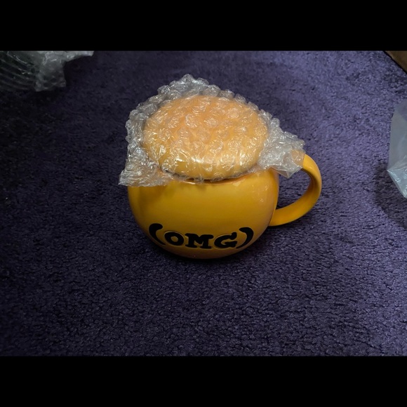 Emoji ceramic coffee mug with lid - Picture 3 of 4